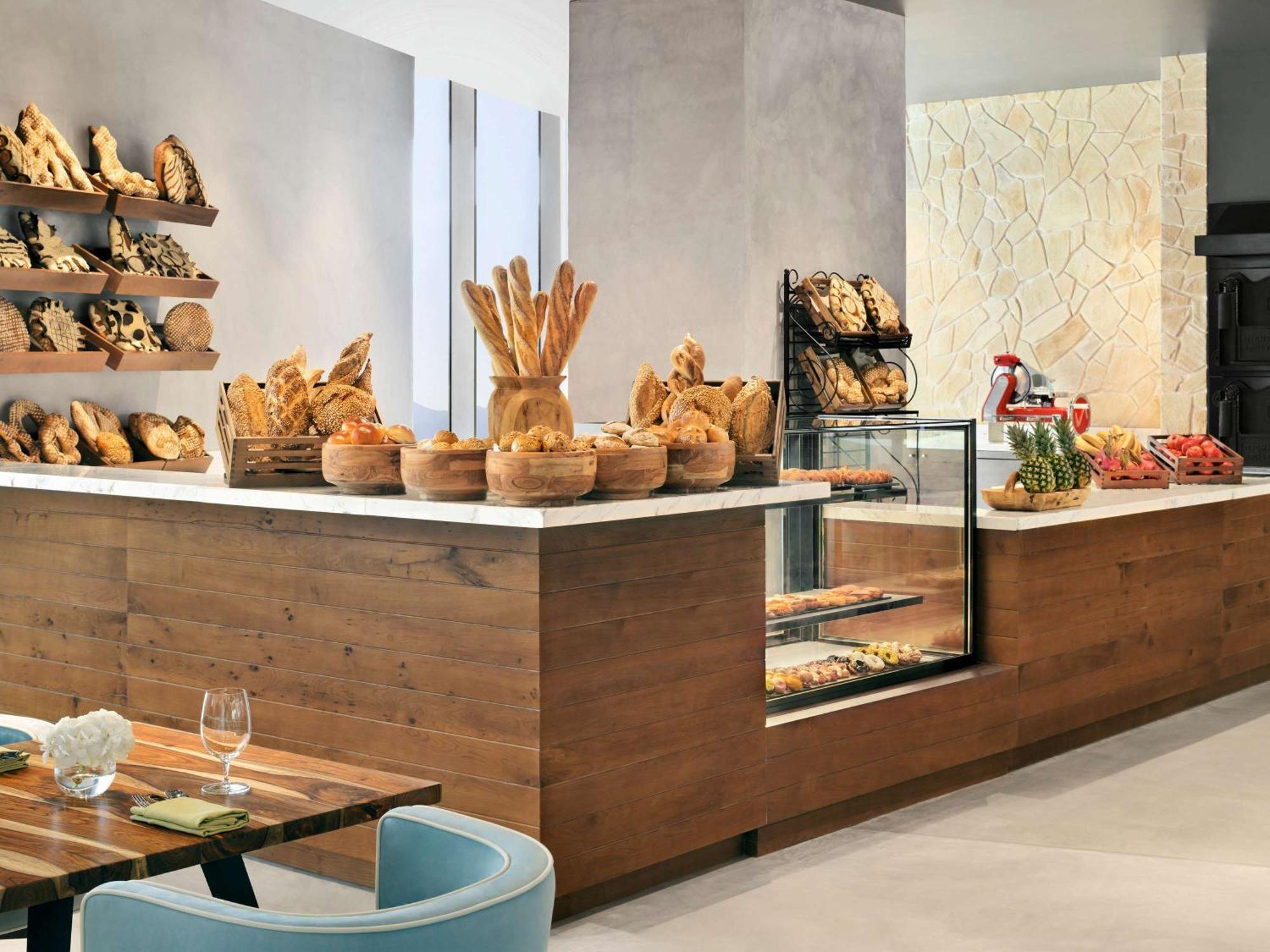 Moevenpick Hotel & Apartments Ghala 马斯喀特 外观 照片 Bakery at the hotel