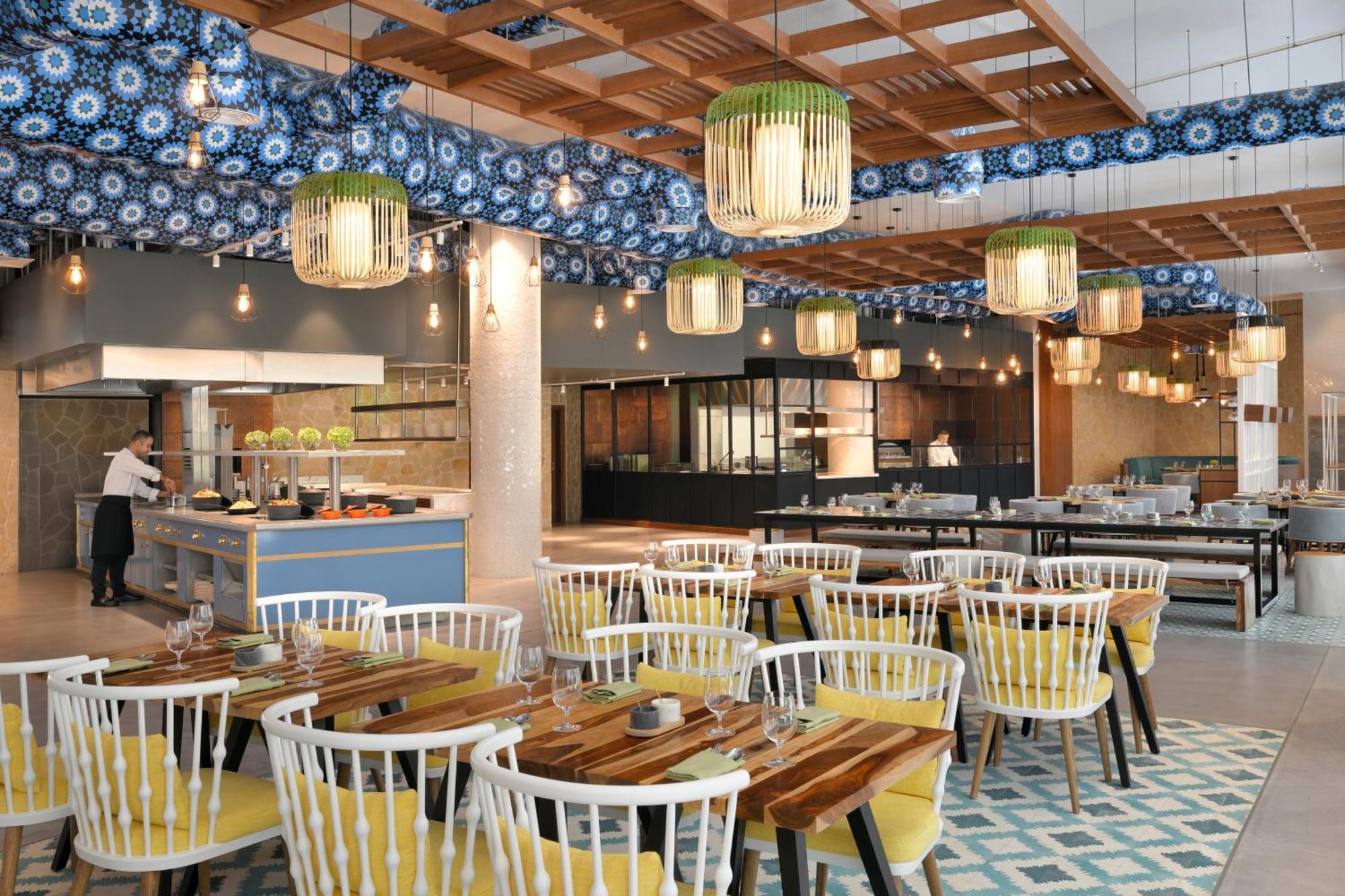 Moevenpick Hotel & Apartments Ghala 马斯喀特 外观 照片 The restaurant